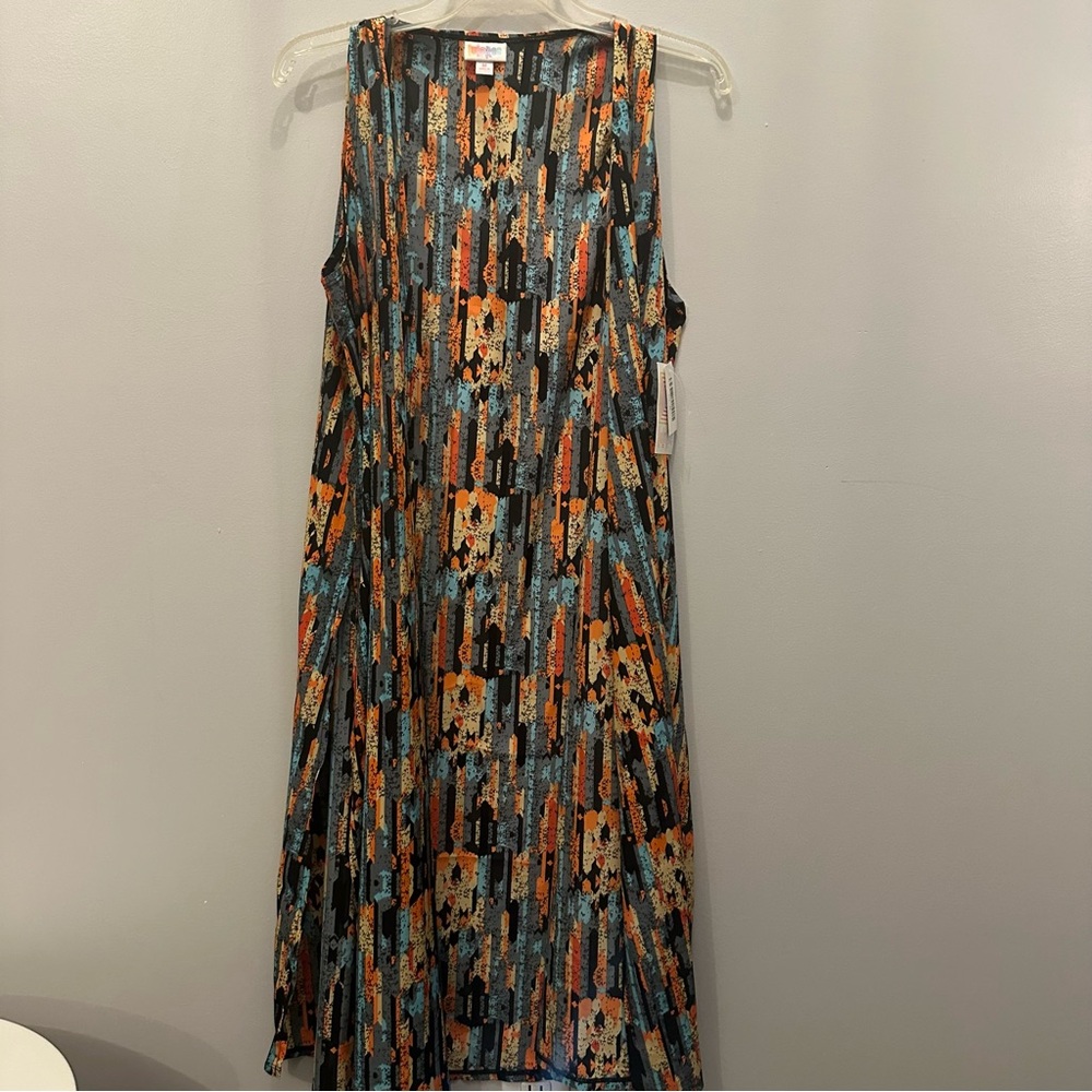 NWT Lularoe Joy. Women’s M.